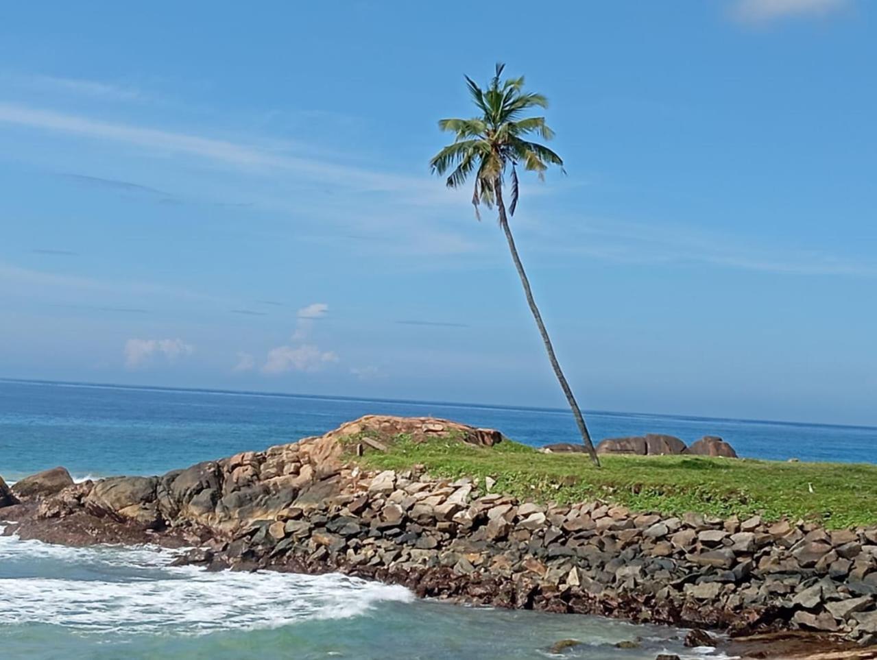 Sunset Beach Villa Galle Exteriör bild